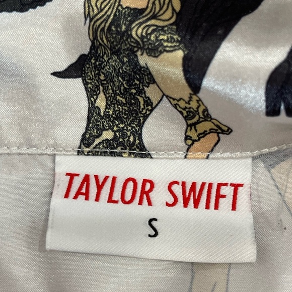 Taylor Swift Red Era's size small pajama top in a size small concert fan swiftie - Picture 6 of 10
